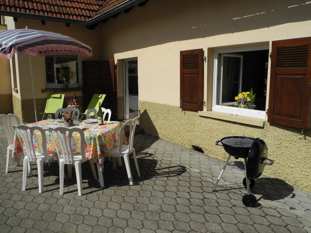 Au Pied Du Chateau Lichtenberg Rum bild